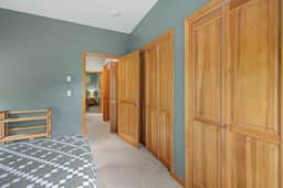 Cozy Cabin - Image 2