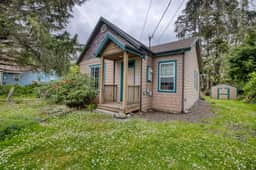 Cozy Cabin - Image 4