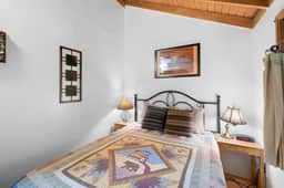 Hemlock Inn - Image 5